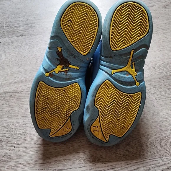 Air Jordan 12 Retro GS Emoji Sneakers Boy's Youth Size 3