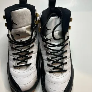 Air Jordan 12 Retro GS Taxi 2013 Size 6Y