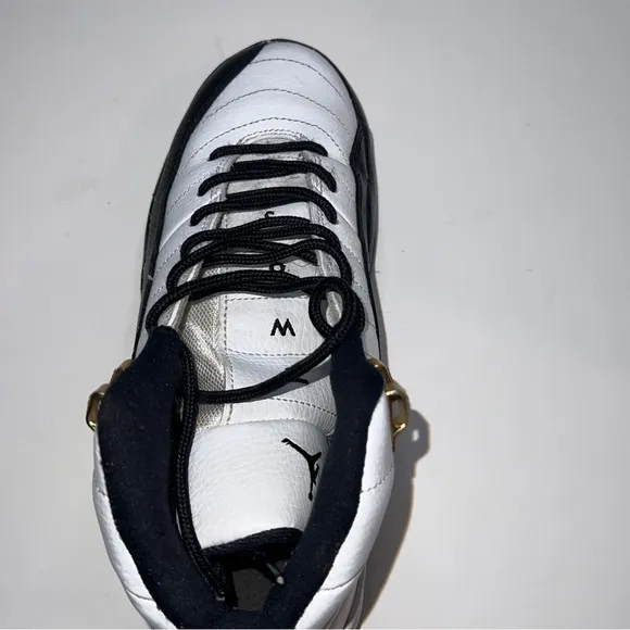 Air Jordan 12 Retro GS Taxi 2013 Size 6Y