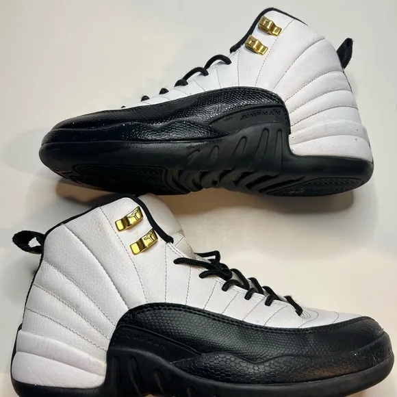 Air Jordan 12 Retro GS Taxi 2013 Size 6Y