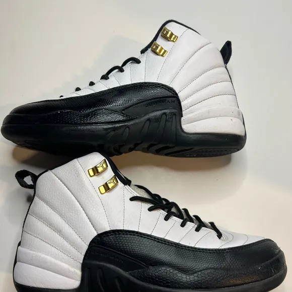 Air Jordan 12 Retro GS Taxi 2013 Size 6Y