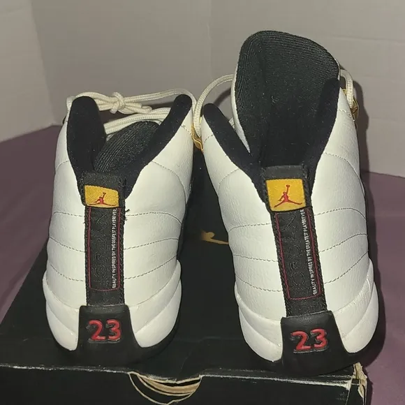 AIR JORDAN 12 RETRO GS USED SIZE 4.5Y WHITE BLACK TAXI VARSITY RED 153265 125