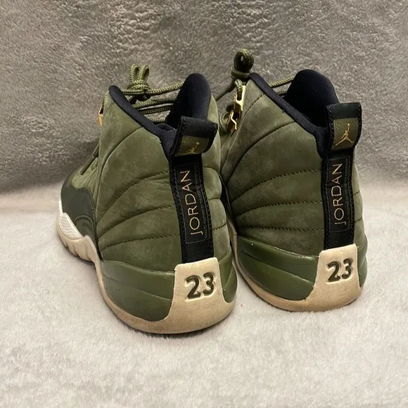 Air Jordan 12 Retro Sneakers Size 7Y