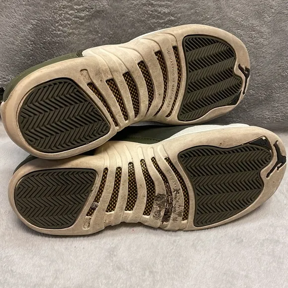 Air Jordan 12 Retro Sneakers Size 7Y