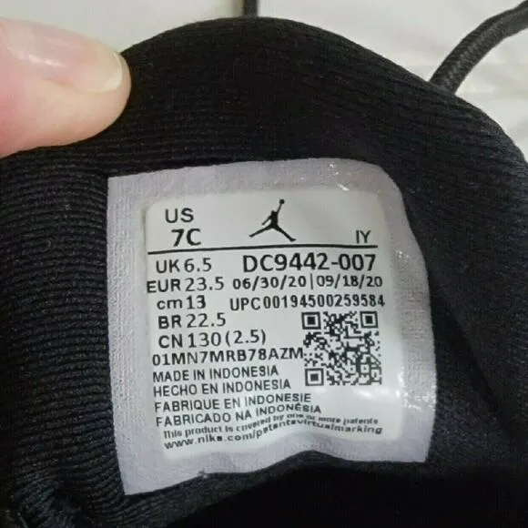 Air Jordan 13 Retro Black Metallic Gold Sneakers
