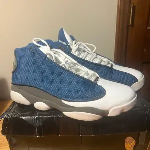 Air Jordan 13 Retro in White and Blue