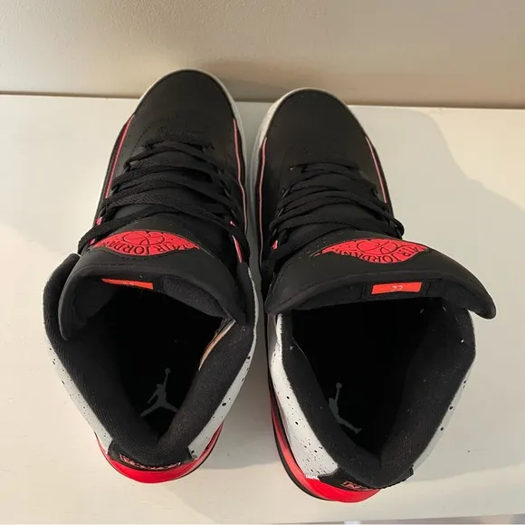 Air Jordan 2 Retro Infrared Sneakers