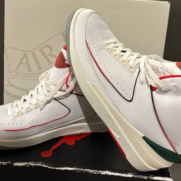Air Jordan 2 Retro Sneakers (used)