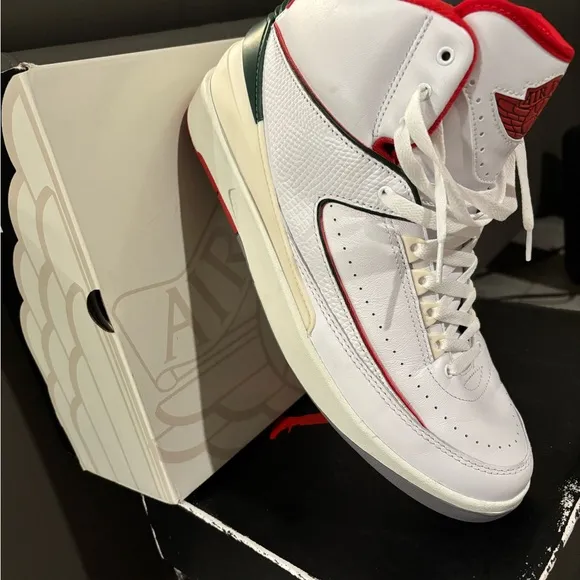 Air Jordan 2 Retro Sneakers (used)