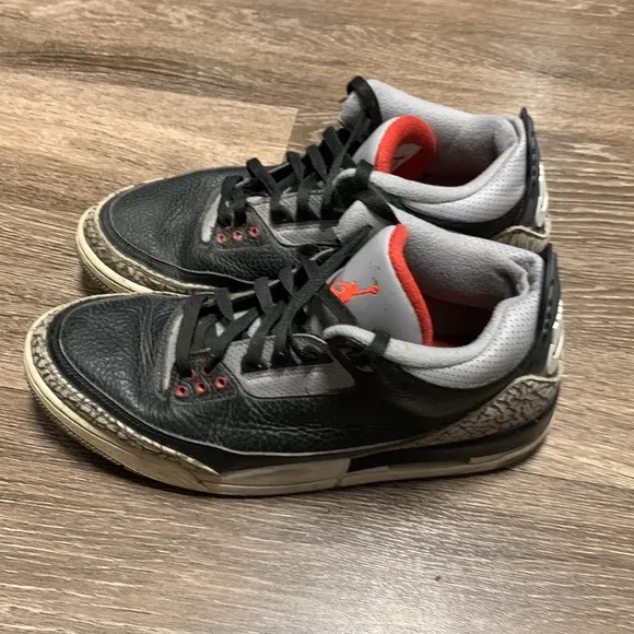 Air Jordan 3 Retro Black Cement sneakers