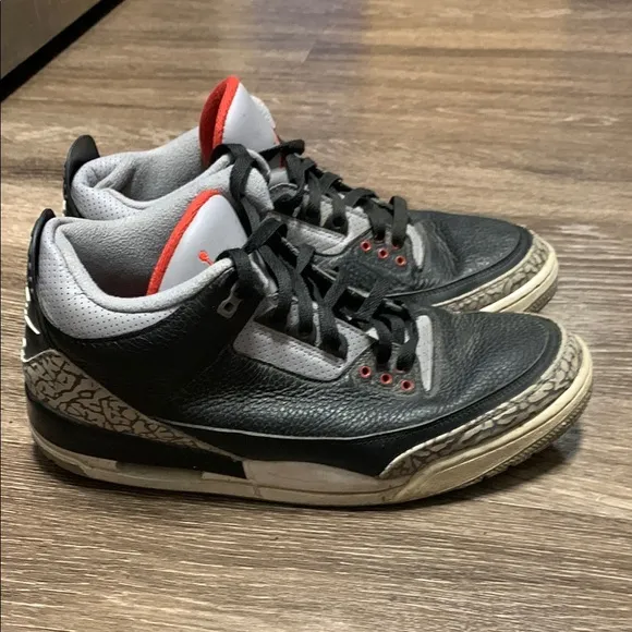 Air Jordan 3 Retro Black Cement sneakers
