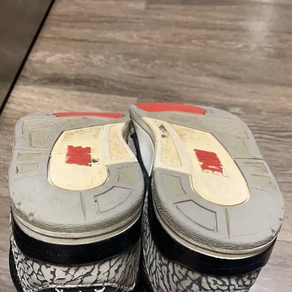 Air Jordan 3 Retro Black Cement sneakers