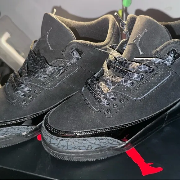 Air Jordan 3 Retro (GS) Sneakers