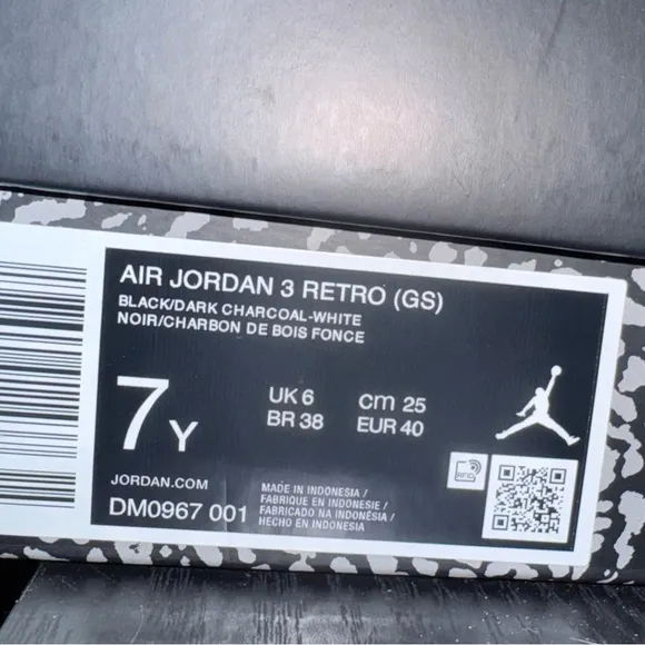Air Jordan 3 Retro (GS) Sneakers