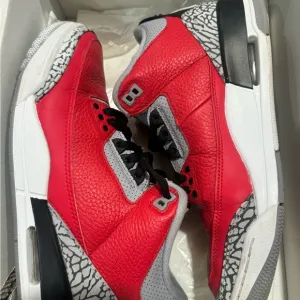 Air Jordan 3 Retro SE Sneakers