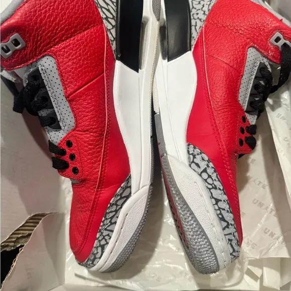 Air Jordan 3 Retro SE Sneakers