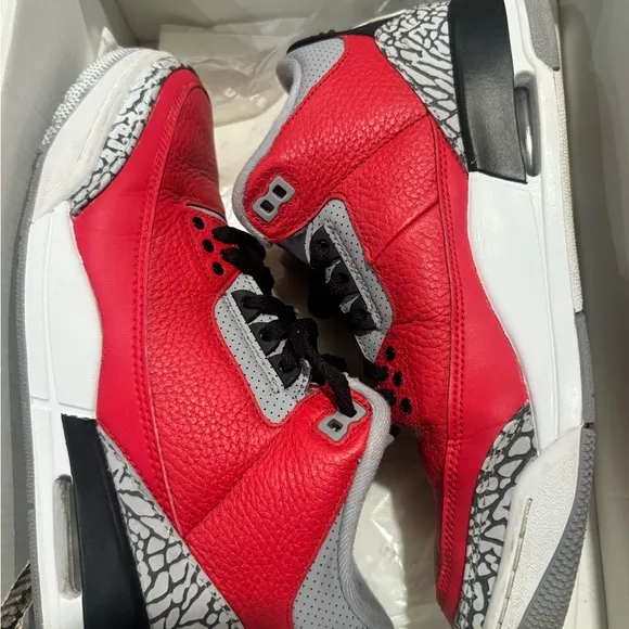 Air Jordan 3 Retro SE Sneakers