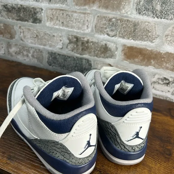 Air Jordan 3 Retro White Navy Sneakers