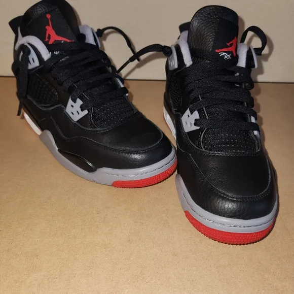 Air Jordan 4 Retro 'Bred Reimagined' GS Size youth 5.5
