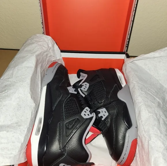 Air Jordan 4 Retro 'Bred Reimagined' GS Size youth 5.5