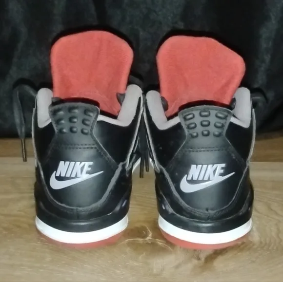 Air Jordan 4 Retro 'Bred Reimagined' Sneakers