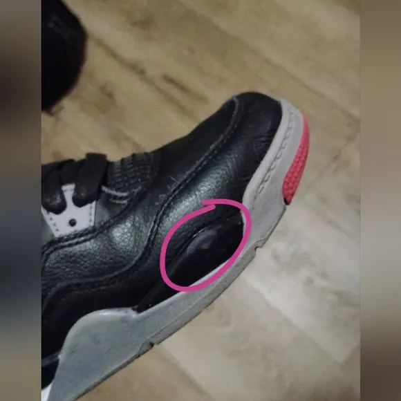 Air Jordan 4 Retro 'Bred Reimagined' Sneakers