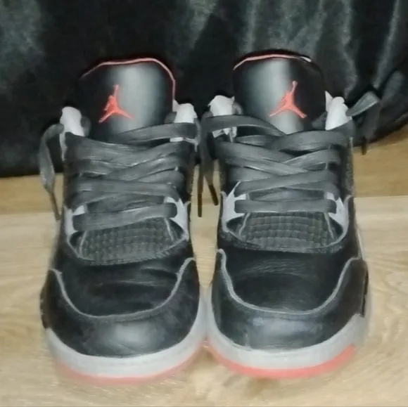 Air Jordan 4 Retro 'Bred Reimagined' Sneakers