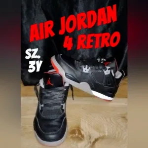 Air Jordan 4 Retro 'Bred Reimagined' Sneakers