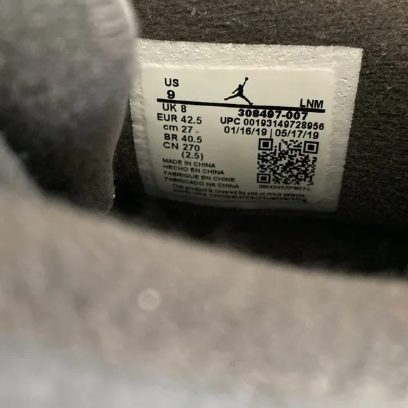 Air Jordan 4 Retro “Cool Gray” Sneakers