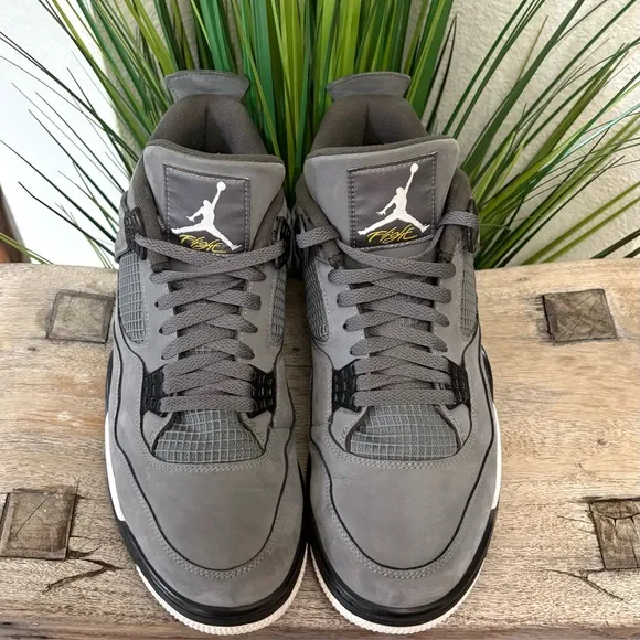 Air Jordan 4 Retro Cool Grey Sneakers