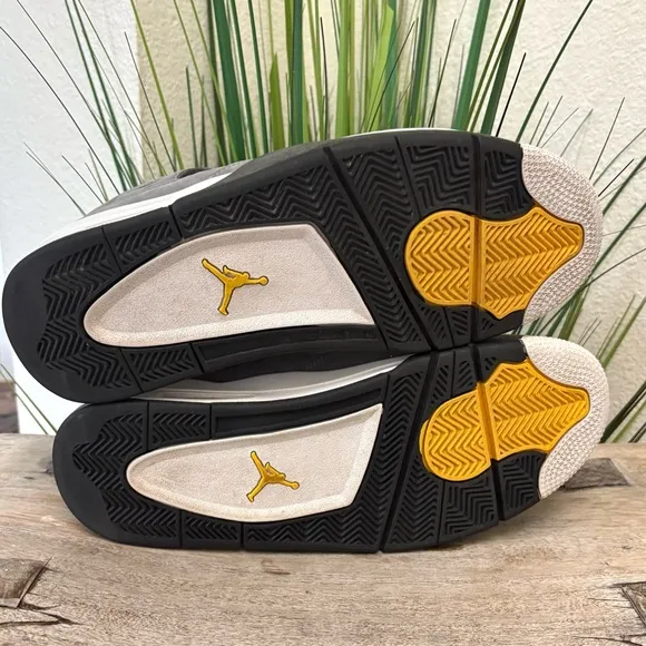 Air Jordan 4 Retro Cool Grey Sneakers