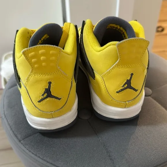 Air Jordan 4 retro “lighting 2021” sneakers