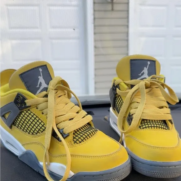 Air Jordan 4 Retro Mid Lightening &amp; Retro Red Thunder, Size 5y