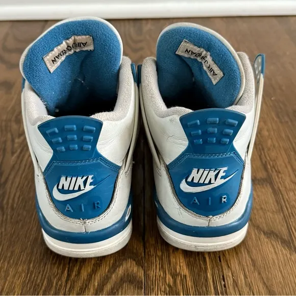 Air Jordan 4 Retro Millitary Blue Youth Sneakers, Size 4 ( big boys)