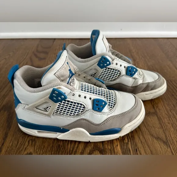 Air Jordan 4 Retro Millitary Blue Youth Sneakers, Size 4 ( big boys)