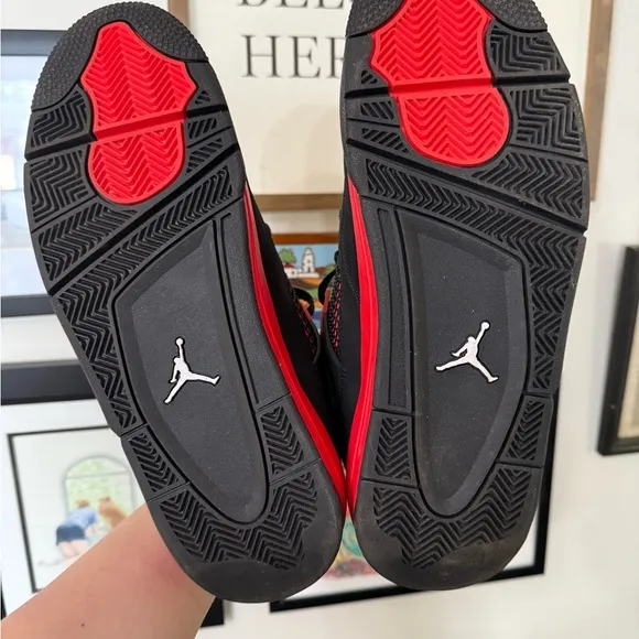 Air Jordan 4 Retro Red Thunder Iconic Style Sneakers