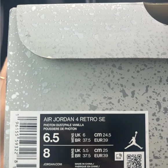 Air Jordan 4 Retro SE Craft - Gray and Cream