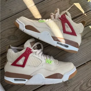 AIR JORDAN 4 RETRO Sneakers