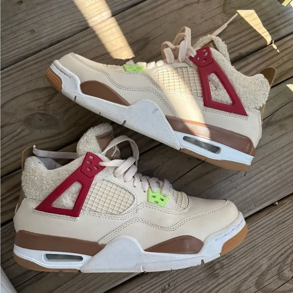 AIR JORDAN 4 RETRO Sneakers