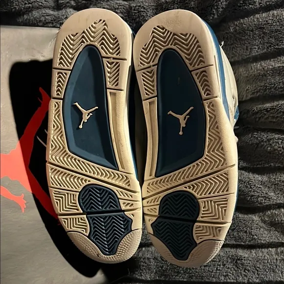Air Jordan 4 Retro White Blue Sneakers