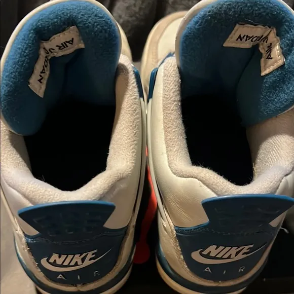 Air Jordan 4 Retro White Blue Sneakers