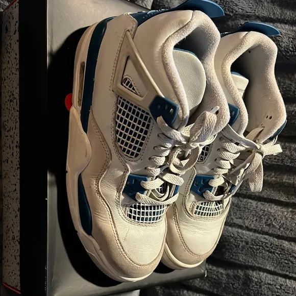 Air Jordan 4 Retro White Blue Sneakers