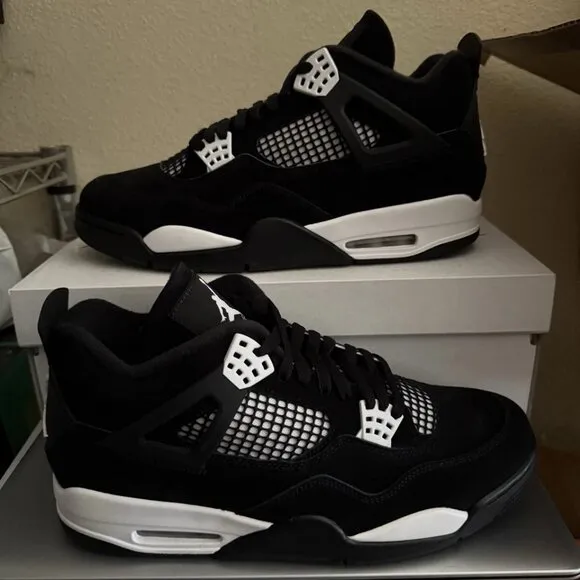 Air Jordan 4 Retro 'White Thunder' / FQ8138 001 / Size 12 Men’s