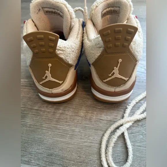 Air Jordan 4 Retro Wild Things Sneakers