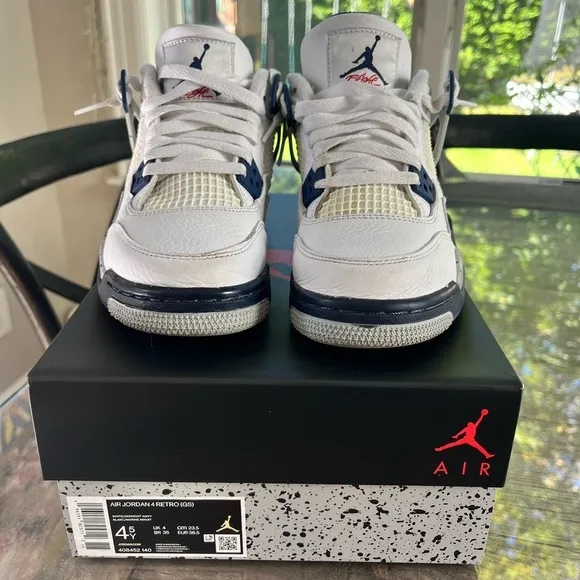 Air Jordan 4s Midnight Navy Sz 4.5Y GREAT CONDITION!