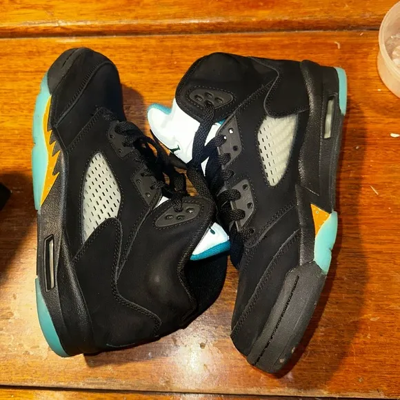 Air Jordan 5 Retro Black and Teal “Aqua” Size 7Y