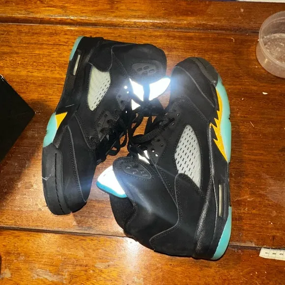 Air Jordan 5 Retro Black and Teal “Aqua” Size 7Y