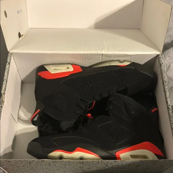 Air Jordan 6 Retro Black Infrared Sneakers