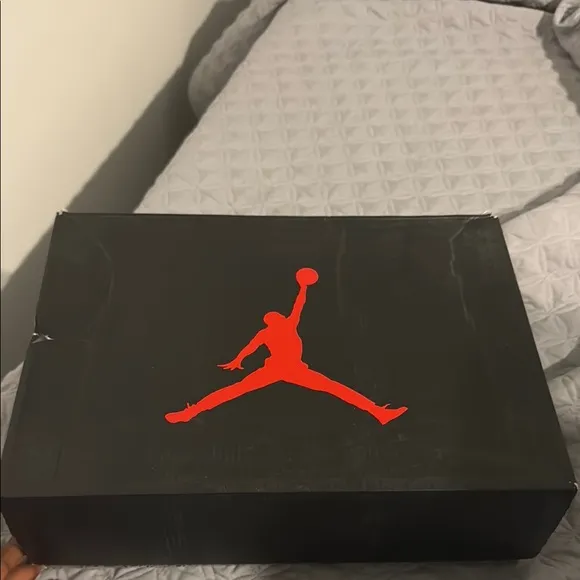 Air Jordan 6 Retro Black Infrared Sneakers