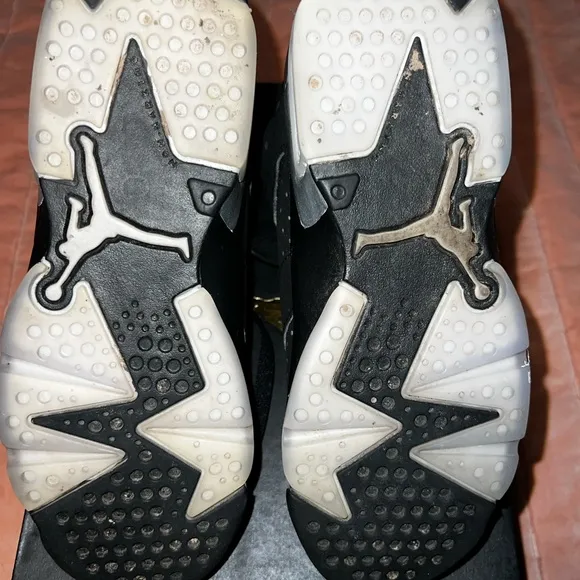 Air Jordan 6 Retro (GS) Sneakers